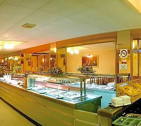 Continental 2* カレーリャ