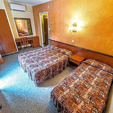 Continental Hotel 2*