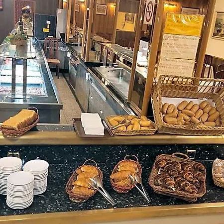 Continental 2* カレーリャ